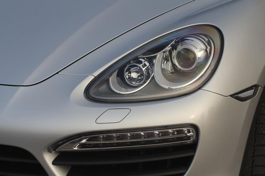  Porsche Cayenne S Diesel 2012 года  (фото 12 из 36)